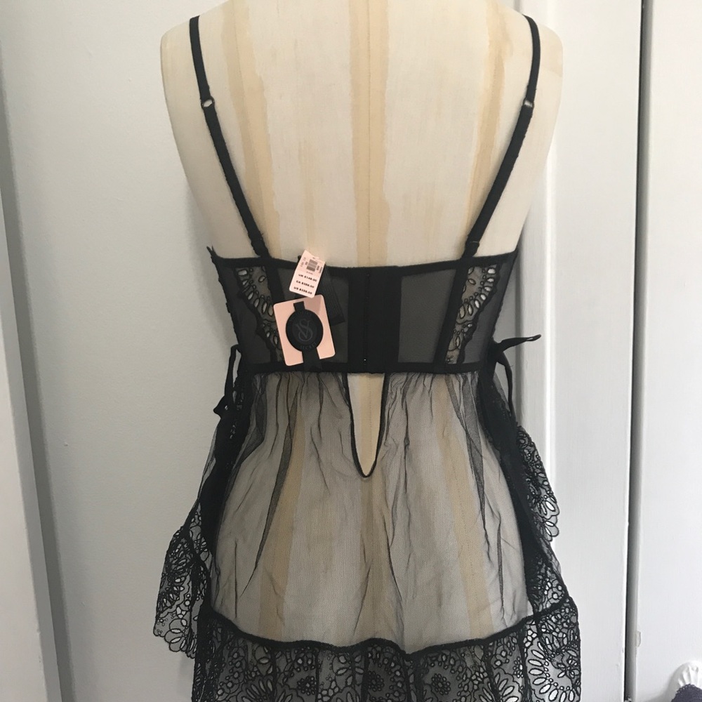SALE ♥️ VS Rare Designer Crystal Lace Babydoll! - Picture 8 of 8